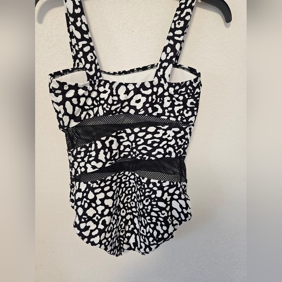 Carmen Marc Valvo Black and White One Piece Swim Suit Women's Size 10 NWOT - Picture 5 of 7